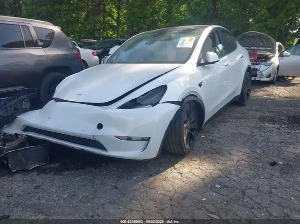 7SAYGDEF7NF380775 2022 TESLA MODEL Y - Image 2
