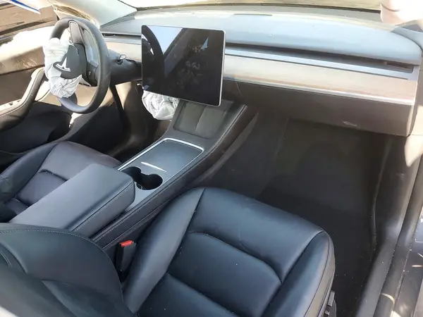 7SAYGDEF7NF381022 2022 TESLA MODEL Y - Image 8