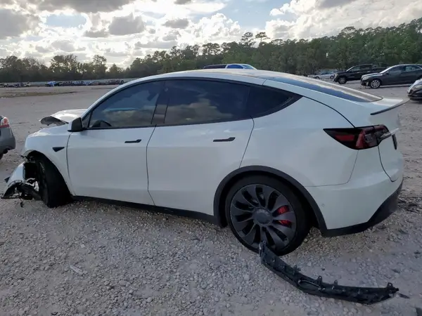 7SAYGDEF7NF387760 2022 TESLA MODEL Y - Image 2