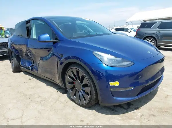 7SAYGDEF7NF393235 2022 TESLA MODEL Y - Image 1