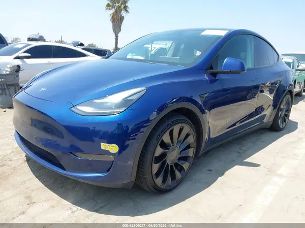 7SAYGDEF7NF393235 2022 TESLA MODEL Y - Image 2