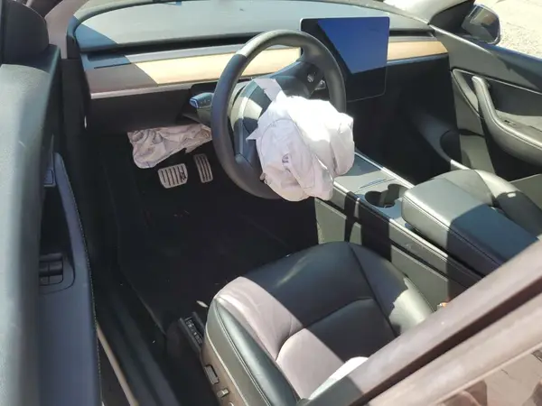 7SAYGDEF7NF396121 2022 TESLA MODEL Y - Image 8