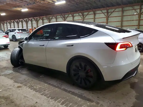 7SAYGDEF7NF397009 2022 TESLA MODEL Y - Image 2
