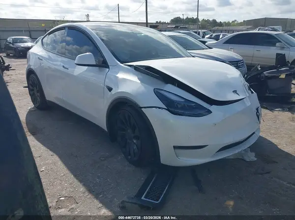 7SAYGDEF7NF399245 2022 TESLA MODEL Y - Image 1