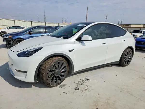 7SAYGDEF7NF405528 2022 TESLA MODEL Y - Image 1