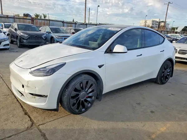 7SAYGDEF7NF405920 2022 TESLA MODEL Y - Image 1