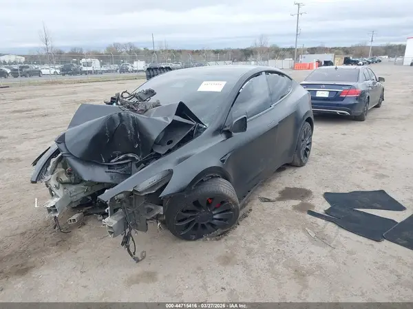 7SAYGDEF7NF406419 2022 TESLA MODEL Y - Image 2