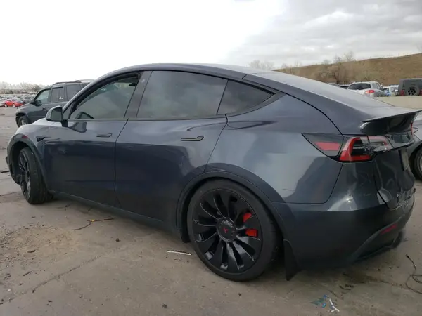 7SAYGDEF7NF414214 2022 TESLA MODEL Y - Image 2