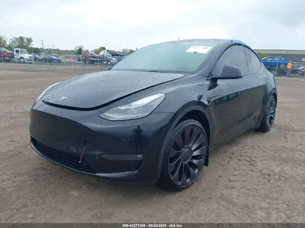 7SAYGDEF7NF414651 2022 TESLA MODEL Y - Image 2