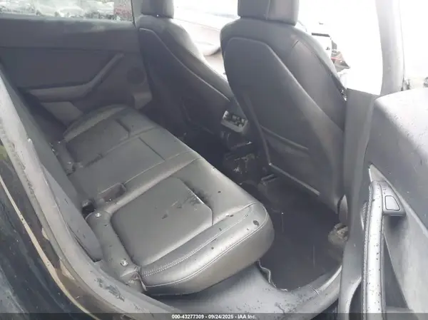 7SAYGDEF7NF414651 2022 TESLA MODEL Y - Image 8