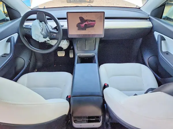 7SAYGDEF7NF414908 2022 TESLA MODEL Y - Image 8
