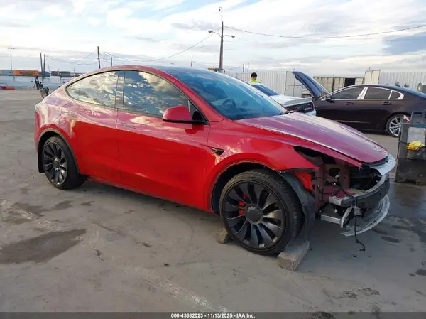 7SAYGDEF7NF437430 2022 TESLA MODEL Y - Image 1