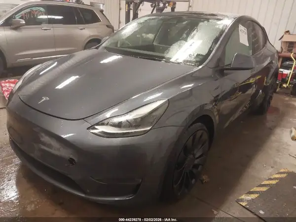 7SAYGDEF7NF455474 2022 TESLA MODEL Y - Image 2