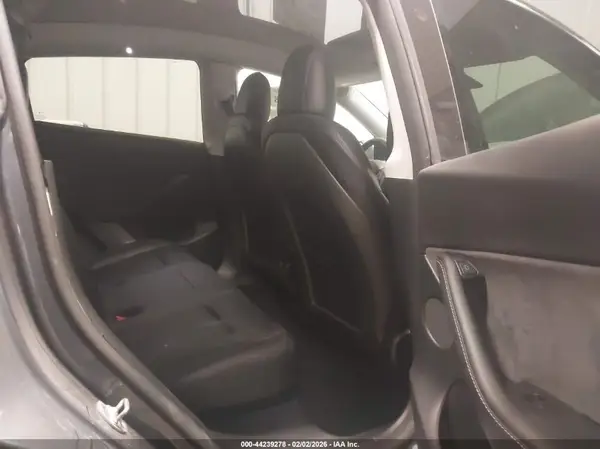 7SAYGDEF7NF455474 2022 TESLA MODEL Y - Image 8