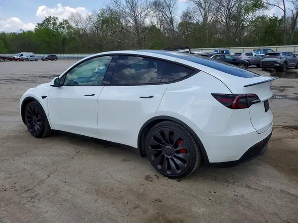 7SAYGDEF7NF464580 2022 TESLA MODEL Y - Image 2