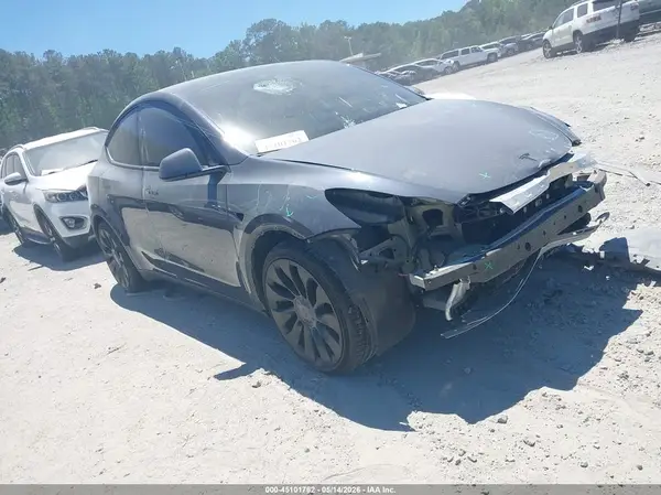7SAYGDEF7NF465132 2022 TESLA MODEL Y - Image 1