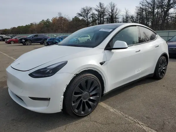 7SAYGDEF7NF465731 2022 TESLA MODEL Y - Image 1