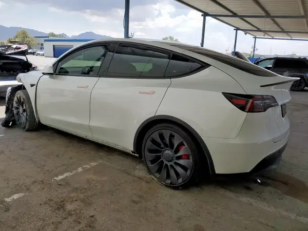 7SAYGDEF7NF469309 2022 TESLA MODEL Y - Image 2