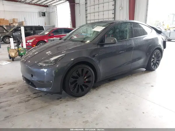 7SAYGDEF7NF490015 2022 TESLA MODEL Y - Image 2