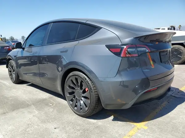 7SAYGDEF7NF491276 2022 TESLA MODEL Y - Image 2