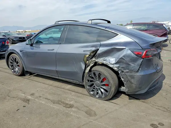 7SAYGDEF7NF494291 2022 TESLA MODEL Y - Image 2