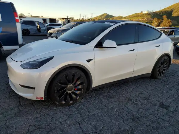7SAYGDEF7NF494758 2022 TESLA MODEL Y - Image 1