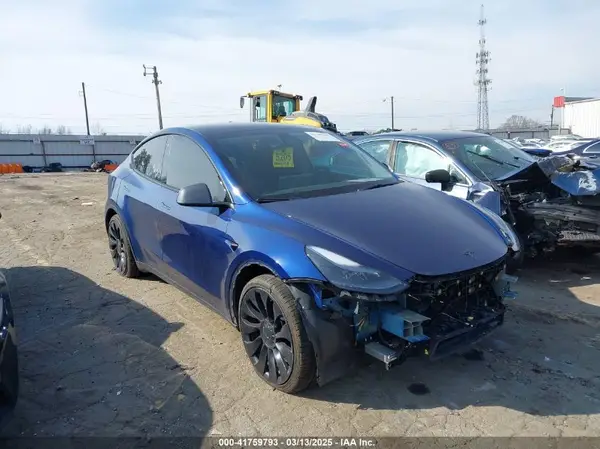 7SAYGDEF7NF497076 2022 TESLA MODEL Y - Image 1
