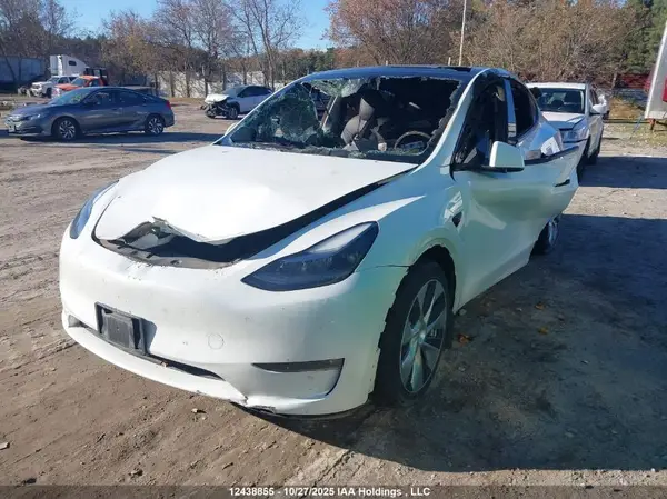 7SAYGDEF7NF500073 2022 TESLA MODEL Y - Image 2