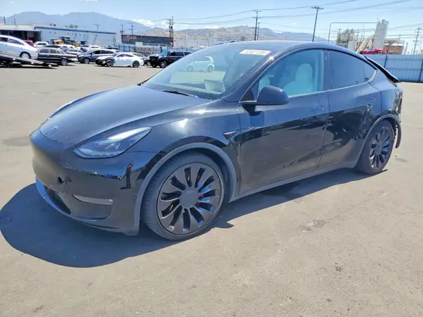 7SAYGDEF7NF507508 2022 TESLA MODEL Y - Image 1