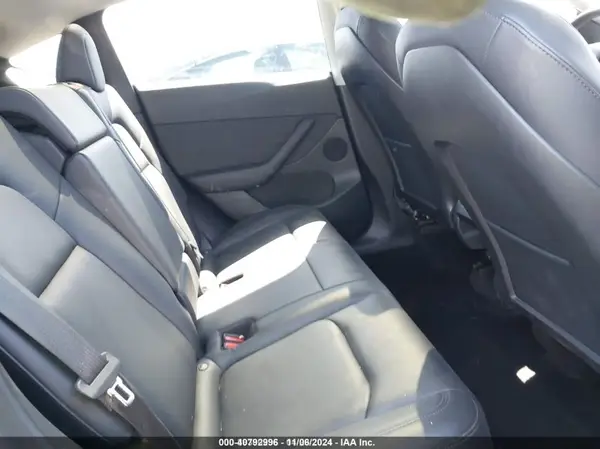 7SAYGDEF7NF516418 2022 TESLA MODEL Y - Image 8
