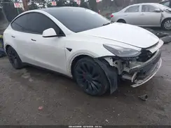 7SAYGDEF7NF517939 2022 TESLA MODEL Y