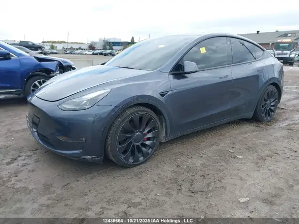 7SAYGDEF7NF524146 2022 TESLA MODEL Y - Image 2