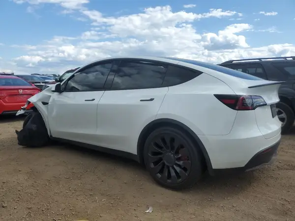 7SAYGDEF7NF530836 2022 TESLA MODEL Y - Image 2