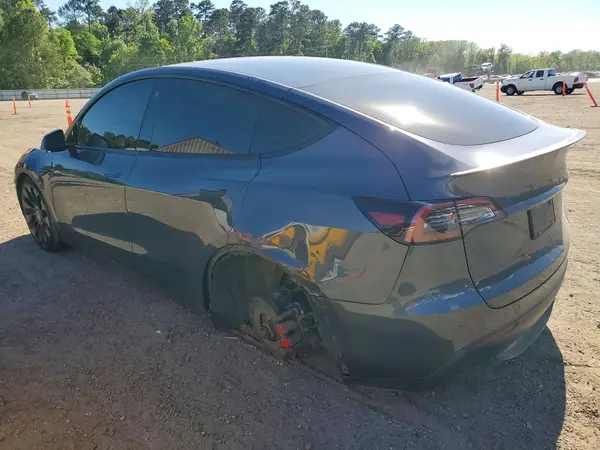 7SAYGDEF7NF533171 2022 TESLA MODEL Y - Image 2