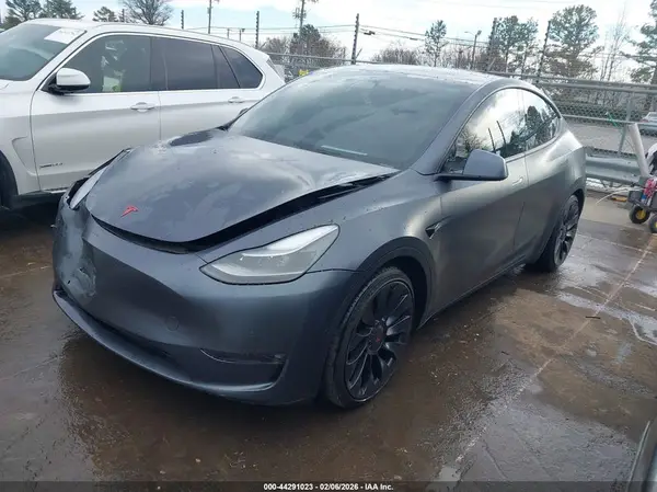 7SAYGDEF7NF535485 2022 TESLA MODEL Y - Image 2