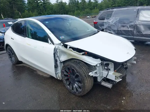 7SAYGDEF7NF540878 2022 TESLA MODEL Y - Image 1