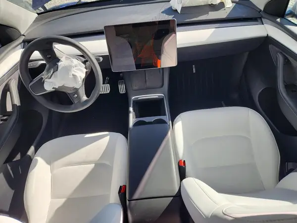 7SAYGDEF7NF546146 2022 TESLA MODEL Y - Image 8