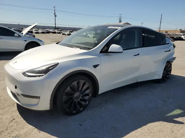 7SAYGDEF7NF552867 2022 TESLA MODEL Y - Image 1