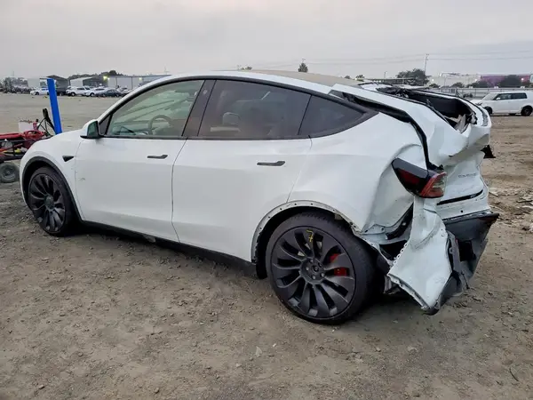 7SAYGDEF7NF553288 2022 TESLA MODEL Y - Image 2