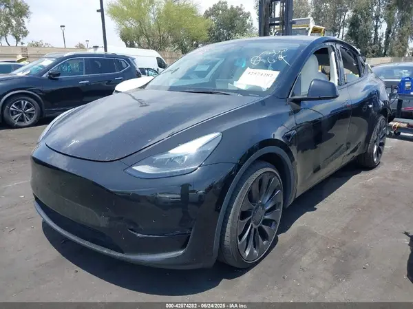 7SAYGDEF7NF558040 2022 TESLA MODEL Y - Image 2