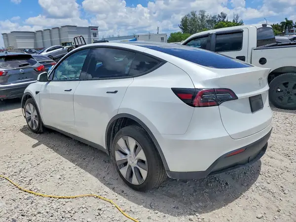 7SAYGDEF7PA049162 2023 TESLA MODEL Y - Image 2