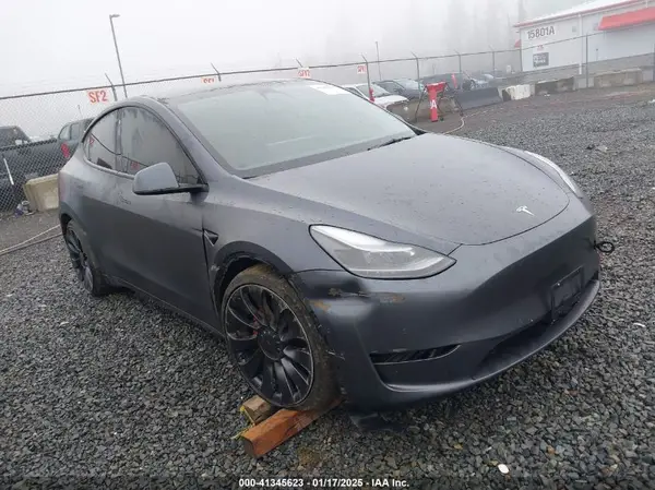 7SAYGDEF7PF582342 2023 TESLA MODEL Y - Image 1