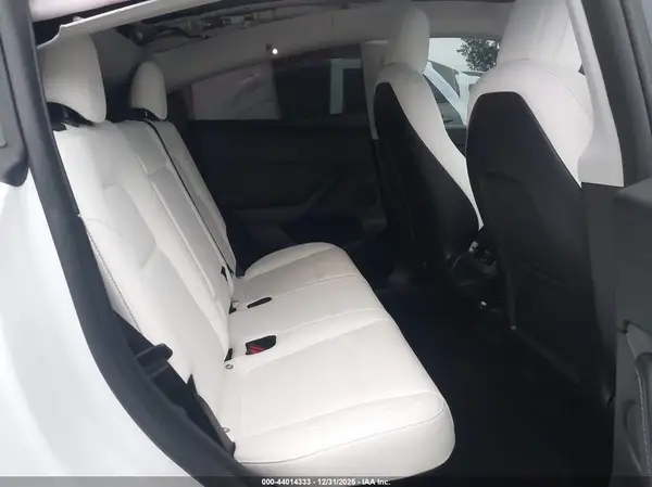 7SAYGDEF7PF597892 2023 TESLA MODEL Y - Image 8