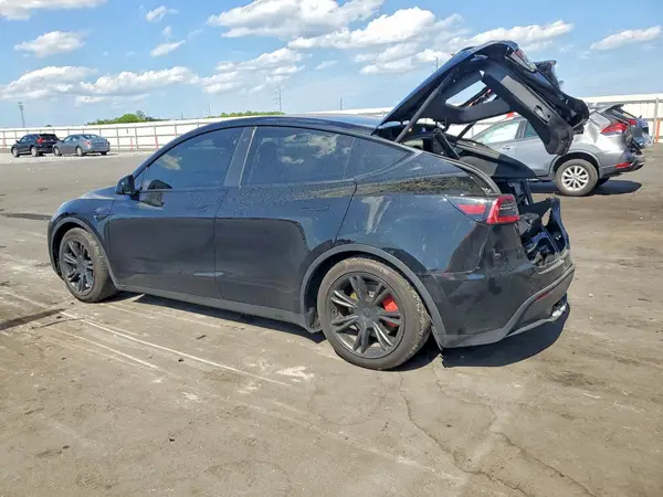7SAYGDEF7PF613119 2023 TESLA MODEL Y - Image 2
