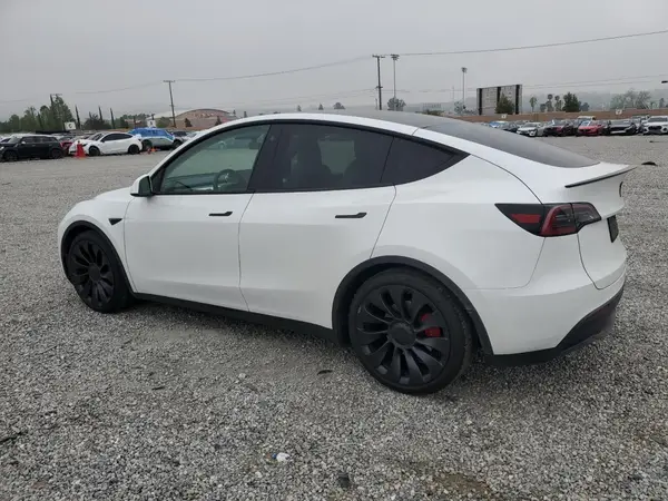 7SAYGDEF7PF632513 2023 TESLA MODEL Y - Image 2