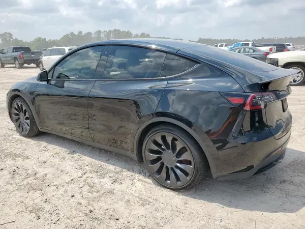 7SAYGDEF7PF675037 2023 TESLA MODEL Y - Image 2