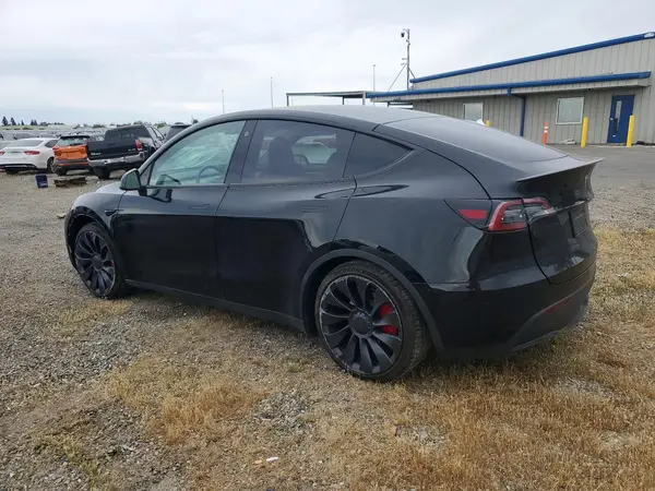 7SAYGDEF7PF712412 2023 TESLA MODEL Y - Image 2
