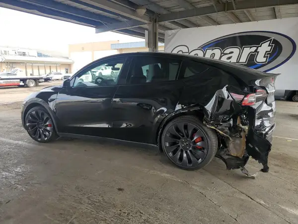 7SAYGDEF7PF715472 2023 TESLA MODEL Y - Image 2