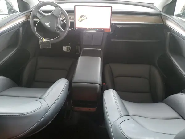 7SAYGDEF7PF715472 2023 TESLA MODEL Y - Image 8