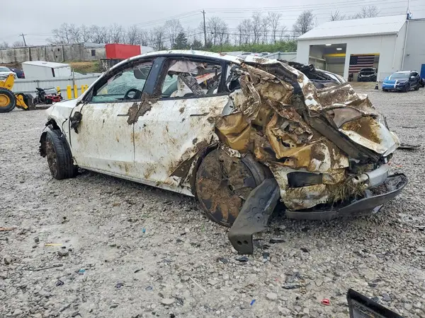 7SAYGDEF7PF758614 2023 TESLA MODEL Y - Image 2